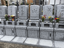 可憐な洋型デザイン墓地「華」0.7㎡型
